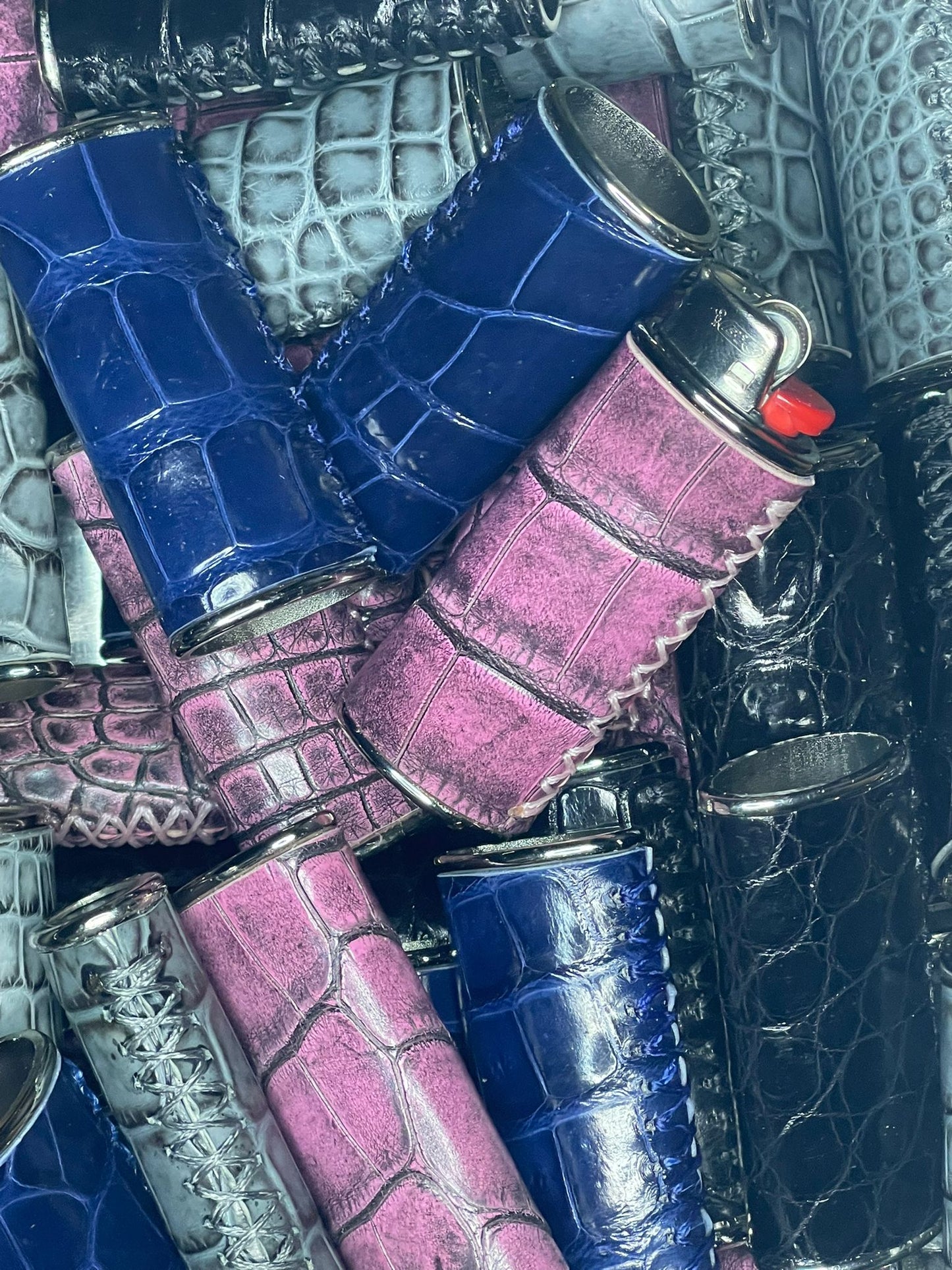 Premium Feuerzeugetui aus Leder