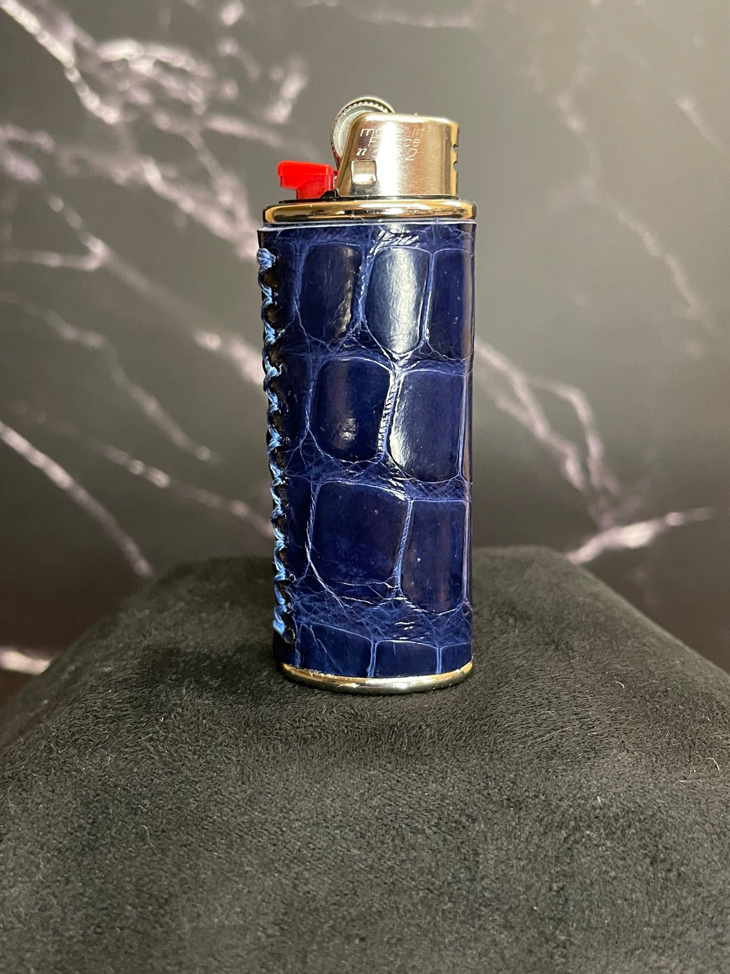 Premium Feuerzeugetui aus Leder