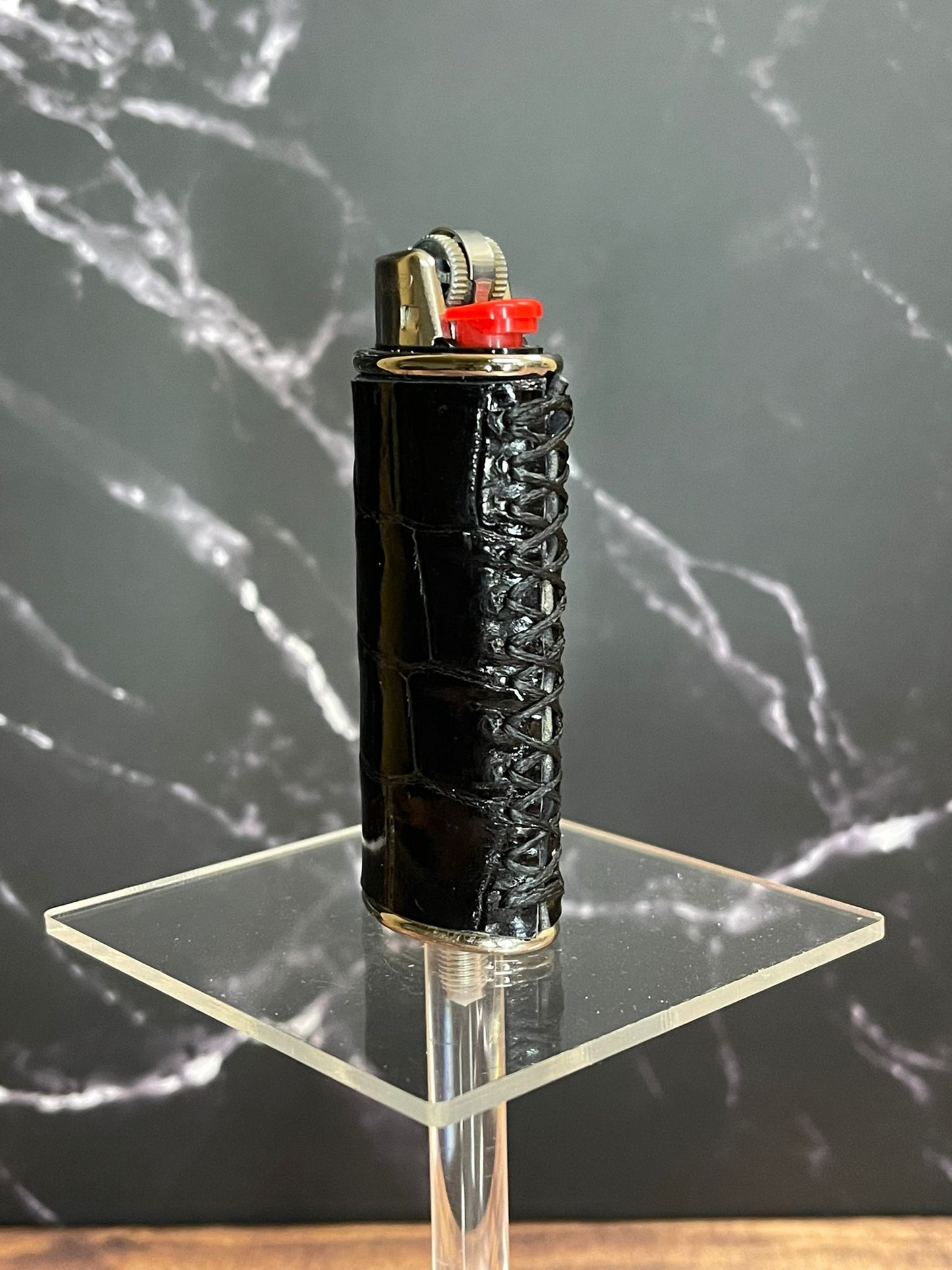 Premium Feuerzeugetui aus Leder