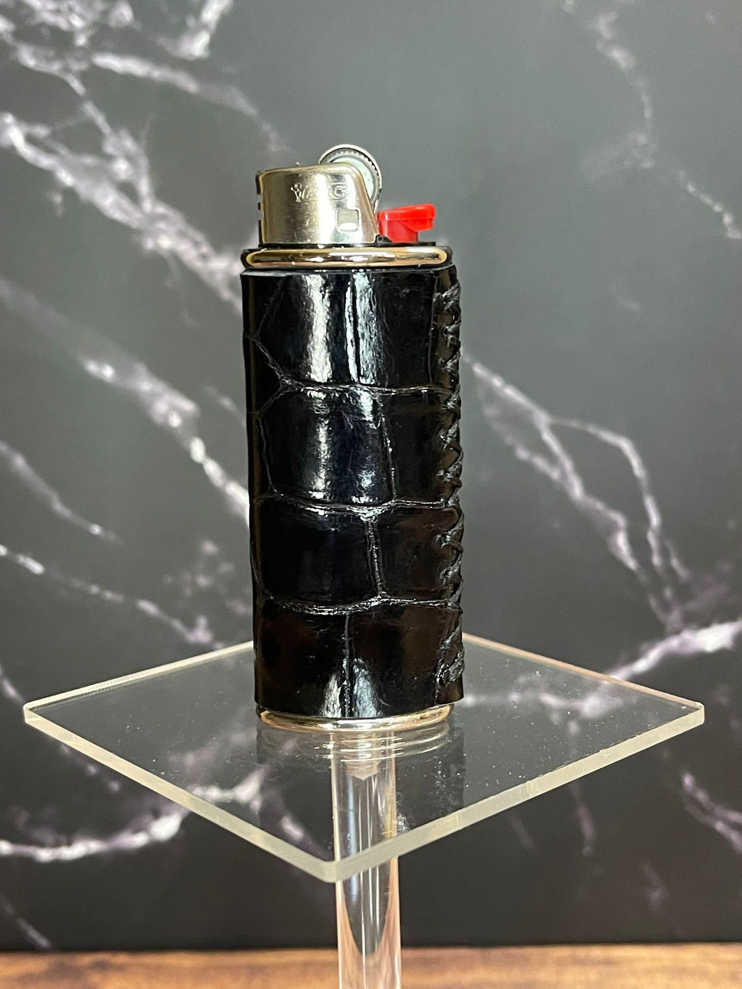 Premium Feuerzeugetui aus Leder